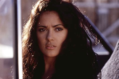 Salma Hayek Says Filming Sex Scene in Desperado Was Very。